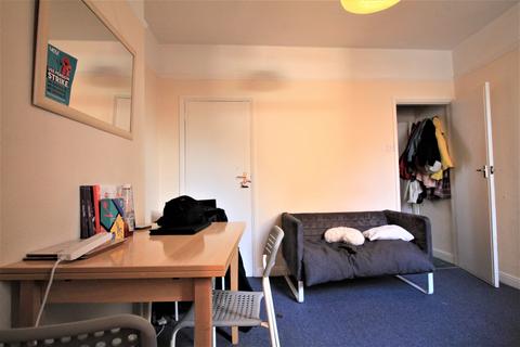 3 bedroom terraced house to rent, Edinburgh Road, Norwich NR2