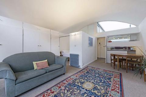 Studio for sale, Golden Lane Estate, London EC1Y