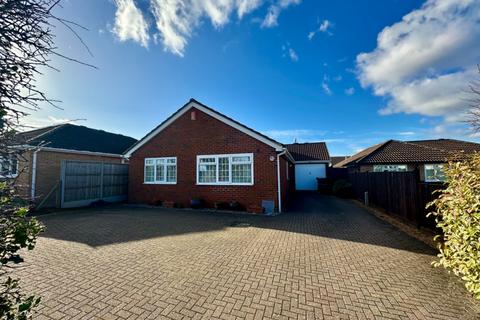 3 bedroom bungalow for sale, 92 Stoke Road, Taunton