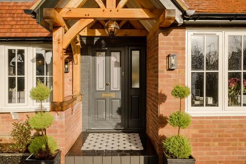 4a The Glade, Fetcham, Leatherhead, KT22 9TH