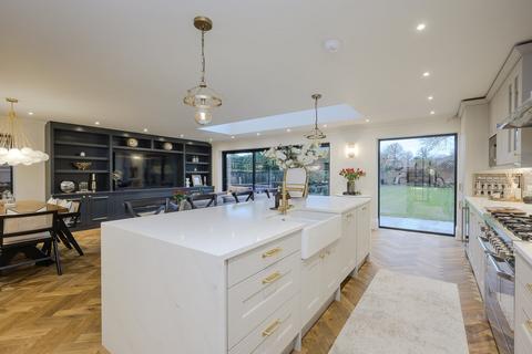 4a The Glade, Fetcham, Leatherhead, KT22 9TH