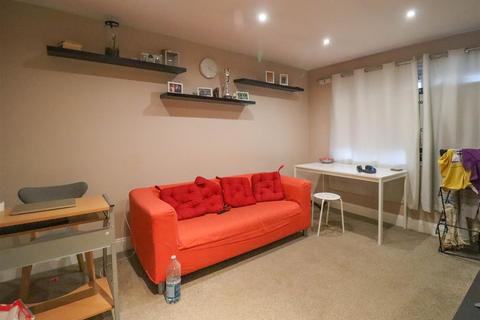 1 bedroom apartment to rent, Fielden Way, Newmarket CB8