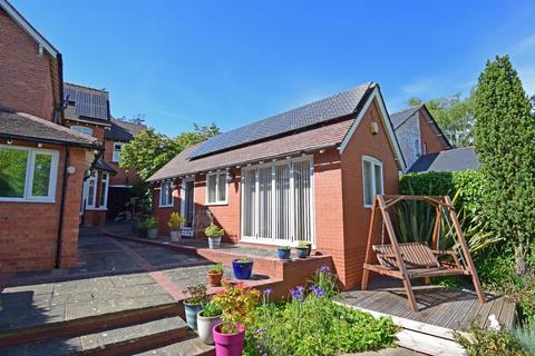 4 bedroom semi-detached house for sale, 20 College Road, Bromsgrove, Worcestershire, B60 2NE