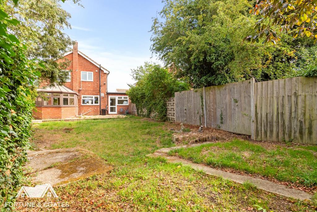 Elmbridge 9.jpg