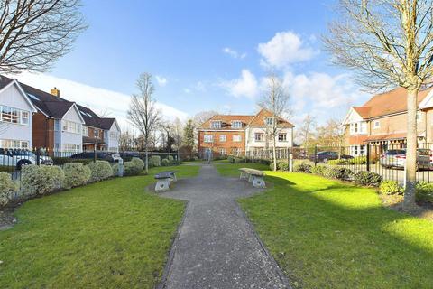 3 bedroom semi-detached house for sale, Kings Gardens, Walton-On-Thames