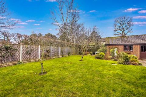 3 bedroom detached bungalow for sale, Lonsdale Crescent, Hingham