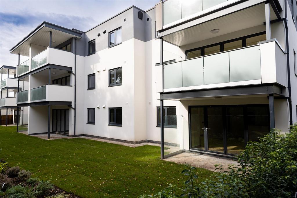 Exterior communal areas