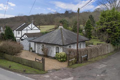 3 bedroom bungalow for sale, Holly Lane, Banstead