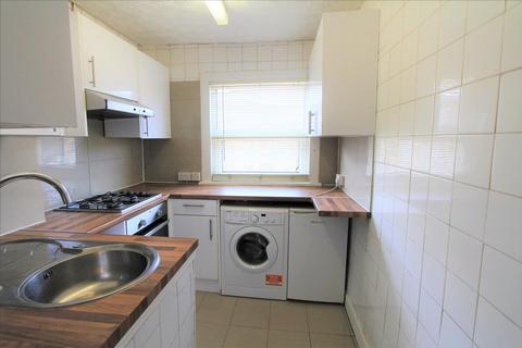 2 bedroom flat to rent, Beulah Road, Walthamstow, London, E17