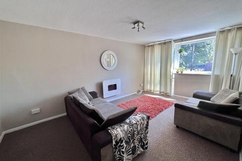 2 bedroom flat to rent, Stoneleigh Court, Nuneaton, CV11 5UQ