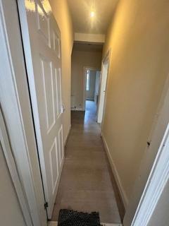 2 bedroom flat to rent, Oxford Street, Tyne & Wear