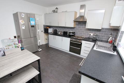 26 Grasmere Road, Barnsley, S71 1ES