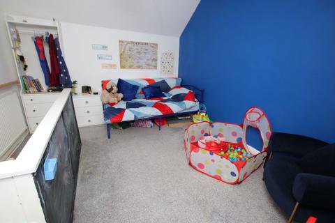 26 Grasmere Road, Barnsley, S71 1ES