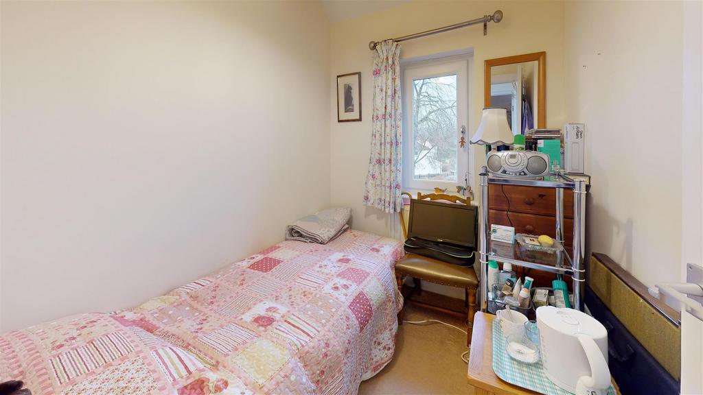 12-Shirley-Close-Bedroom 1.jpg