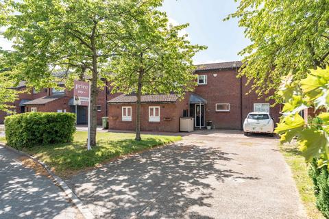 2 bedroom terraced house for sale, Hollis Crescent, York YO32
