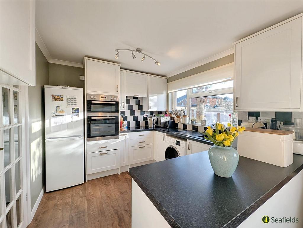 Kitchen..jpg