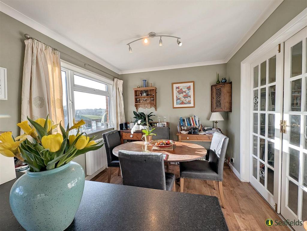 Dining Area.jpg