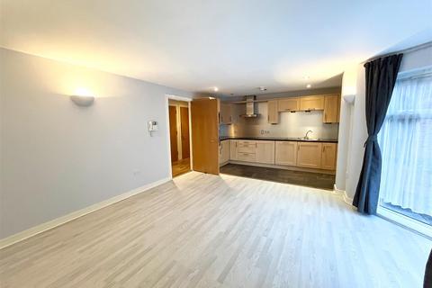 2 bedroom apartment to rent, Station Road, Wilmslow