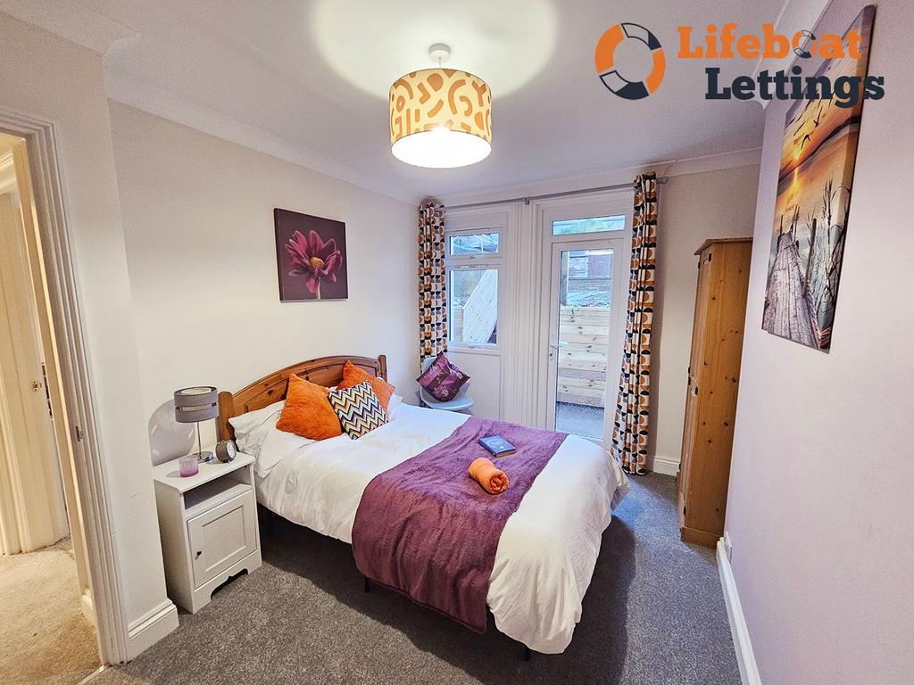 Bedroom 1a