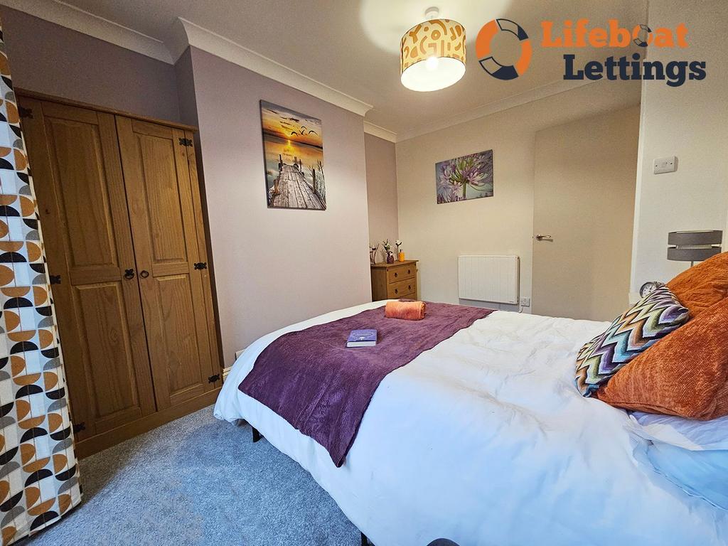 Bedroom 1b
