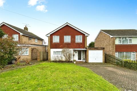 3 bedroom detached house for sale, Rosemary Gardens, Blackwater, Surrey