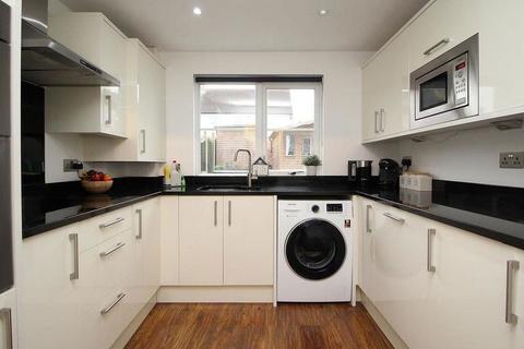 3 bedroom terraced house for sale, Stanley Rise, Springfield, Chelmsford, Essex, CM2 6PJ