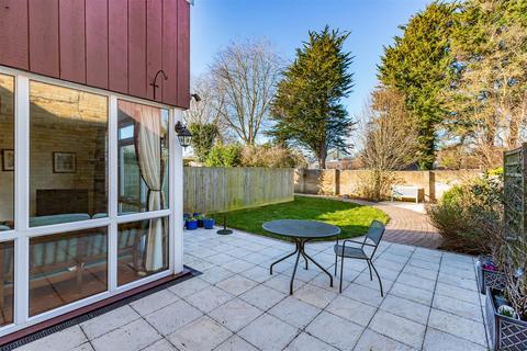 11 Knights Croft, New Ash Green, Longfield, DA3 8HT