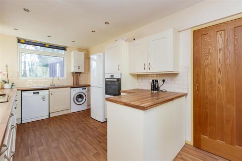 11 Knights Croft, New Ash Green, Longfield, DA3 8HT