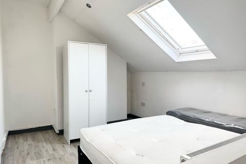 undefined, Leeds LS11