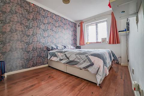2 Birch Leys, Hemel Hempstead, HP2 7SA