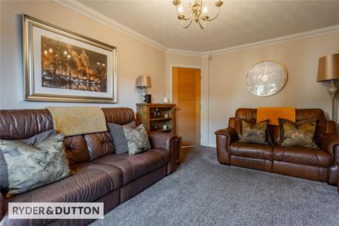 10 Broadbent Close, Royton, Oldham, OL2 6LT