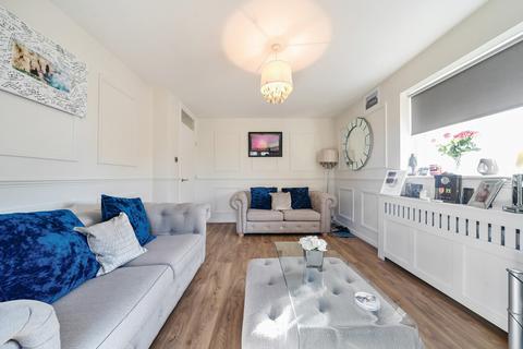 1 bedroom flat for sale, Sandalwood Drive, Ruislip, London, HA4