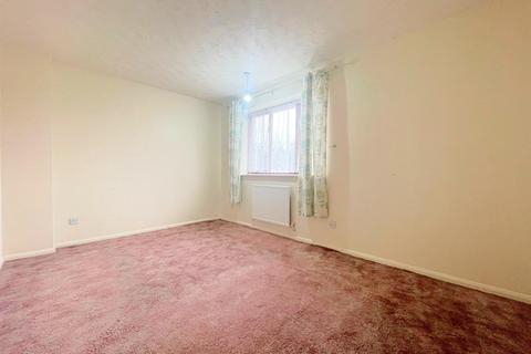 3 bedroom semi-detached house for sale, Coales Avenue, Leicester LE8