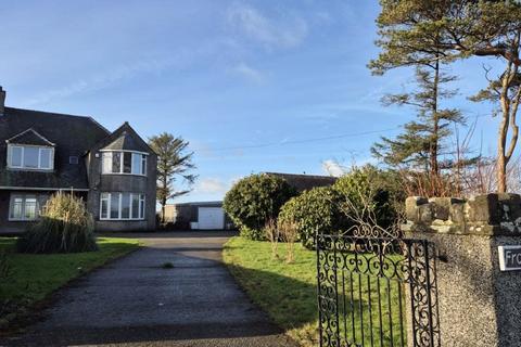 4 bedroom semi-detached house for sale, Fron Oleu, Bodffordd, Anglesey, LL77