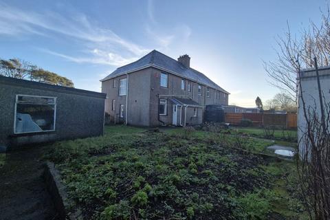 4 bedroom semi-detached house for sale, Fron Oleu, Bodffordd, Anglesey, LL77