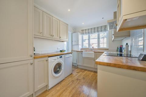 2 bedroom flat for sale, Park Gardens, Kingston upon Thames