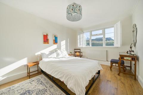 2 bedroom flat for sale, Park Gardens, Kingston upon Thames