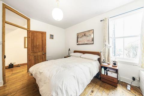 2 bedroom flat for sale, Cheltenham Road, Upper Nunhead