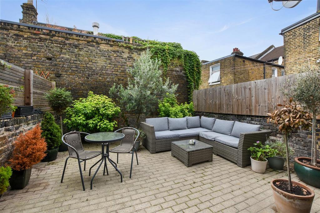 08-e783 GCWT - 55 Pember Road - Garden -Original (6