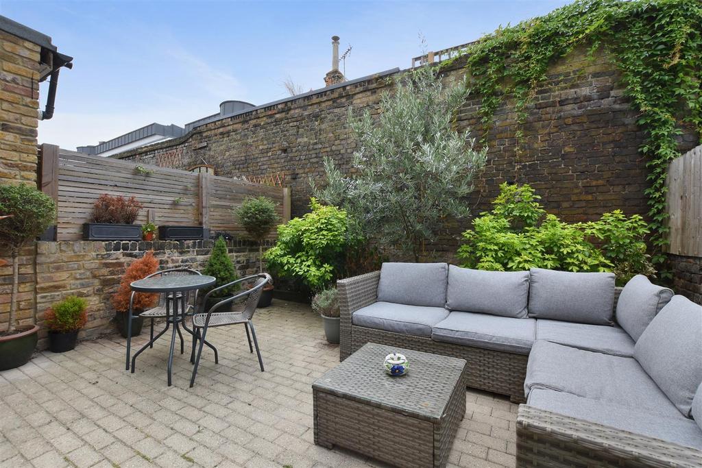 07-8a38 GCWT - 55 Pember Road - Garden 2 -Original