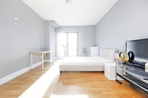 3 bedroom apartment for sale, 2 Artichoke Hill, London, E1W