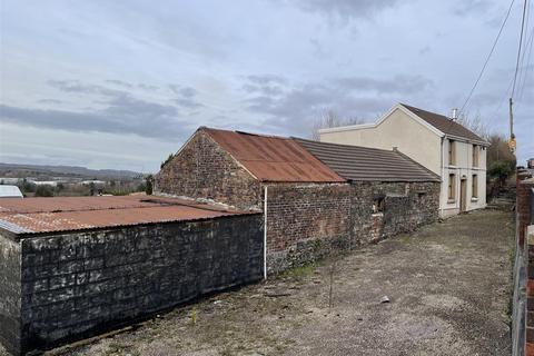 3 bedroom detached house for sale, Pontardulais Road, Tycroes, Ammanford