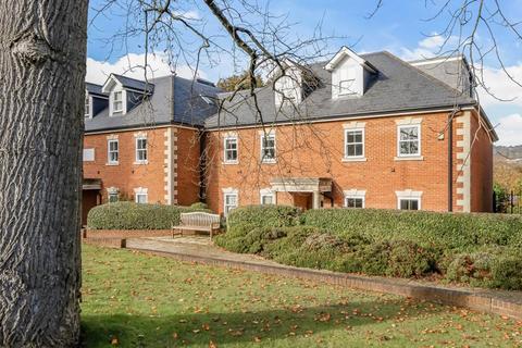 3 bedroom flat for sale, Oxted,  Surrey,  RH8