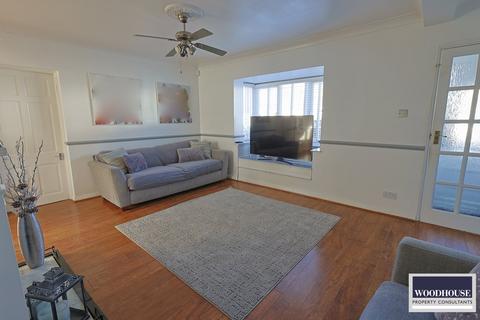 3 bedroom end of terrace house for sale, Greenwood Avenue, Cheshunt EN7