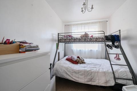 2 bedroom apartment for sale, Princes Road, ROMFORD RM1