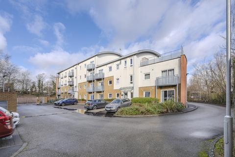 2 bedroom flat for sale, Trafalgar Gardens, Crawley RH10