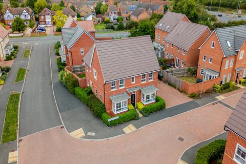 4 bedroom detached house for sale, Goldfinch Street, Kettering, Northamptonshire