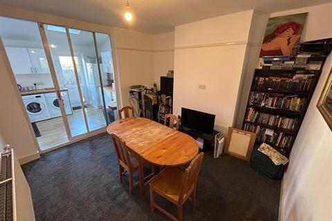 3 bedroom house for sale, Marmion Avenue, London