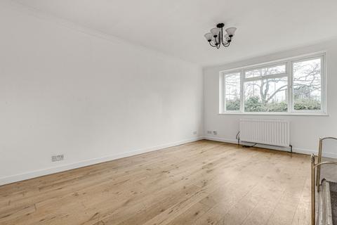 3 bedroom flat to rent, Bulow Court, Pearscroft Road, London