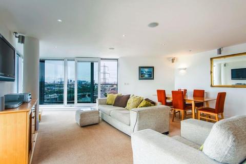 3 bedroom flat to rent, Alaska Apartments, 22 Western Gateway, London